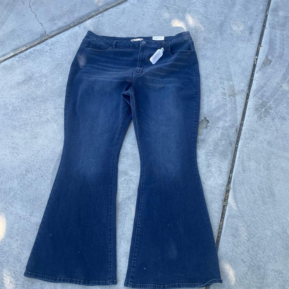 SO High Rise Flare Jeans in Deep Blue
